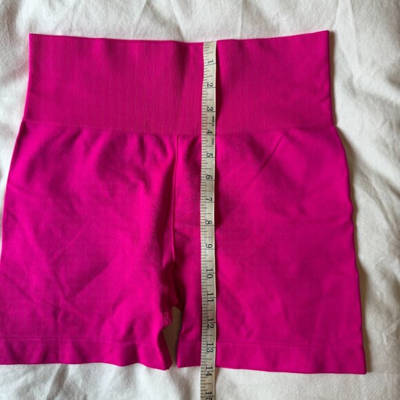 Zyia seamless ribbed shorts - Picture 5 of 6